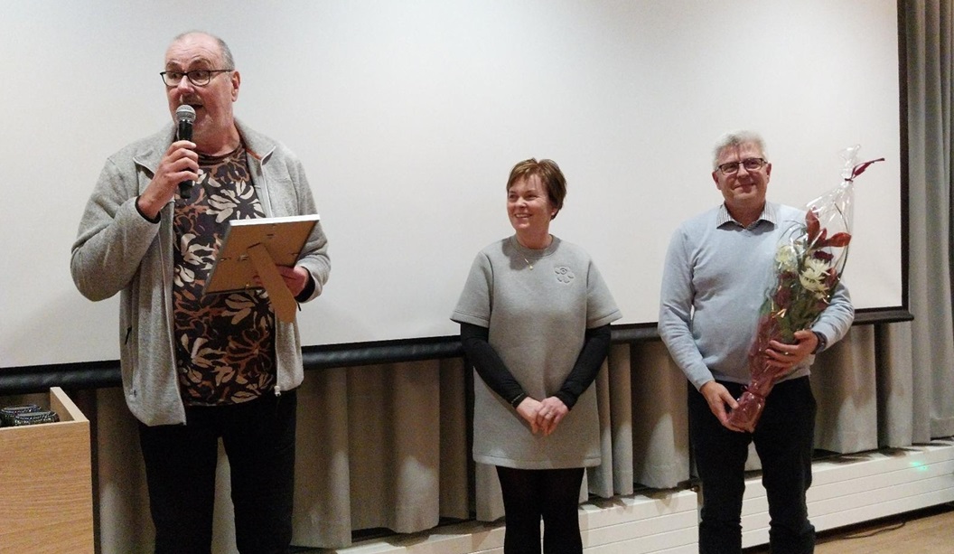 Kuvassa vasemmalla Kimmo Hagman, tekninen johtaja, oikealla Heikki Virta, rakennustarkastaja, molemmat Puumalan kunnalta. Lisäksi ELY-keskuksesta Tiina Roitto